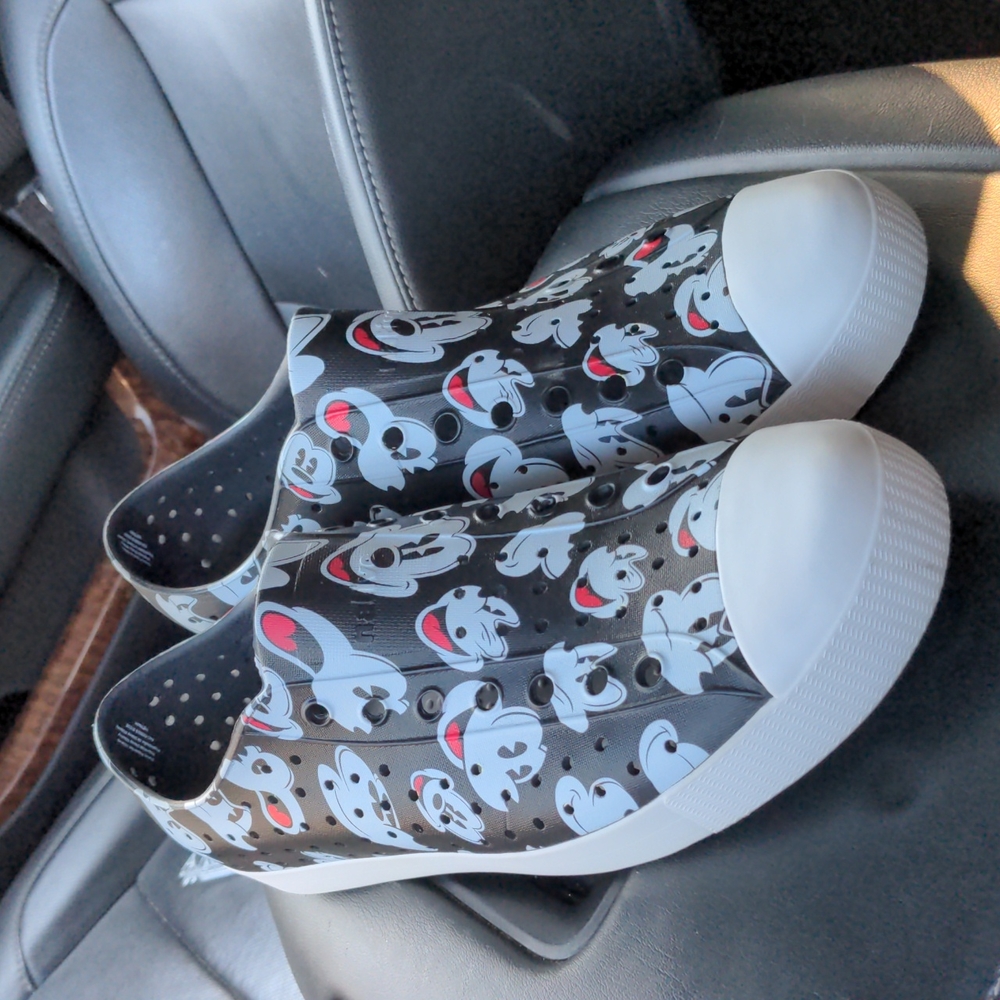 Native Mickey Mouse Disney Adult M 12